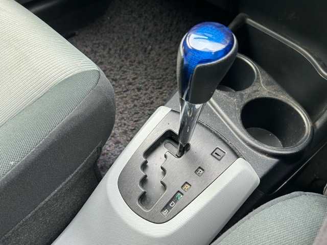 トヨタ アクア S 千葉県 2012(平24)年 7.1万km シルバーM 社外ディスプレイオーディオ/Bluetooth/Apple Carplay/ETC/バックカメラ/1列目シートヒーター/横滑り防止装置/盗難防止装置/Wエアバック/オートライト/ウィンカーミラー/ステアリングスイッチ/プッシュスタート/スマートキー/スペアキー１本/社外アルミホイール/純正フロアマット/保証書/取扱説明書