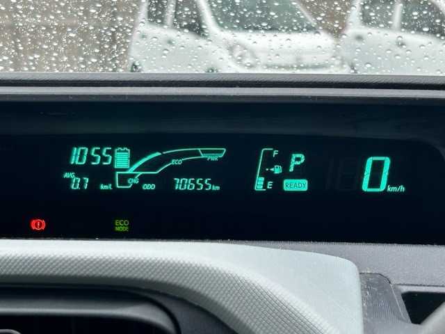 トヨタ アクア S 千葉県 2012(平24)年 7.1万km シルバーM 社外ディスプレイオーディオ/Bluetooth/Apple Carplay/ETC/バックカメラ/1列目シートヒーター/横滑り防止装置/盗難防止装置/Wエアバック/オートライト/ウィンカーミラー/ステアリングスイッチ/プッシュスタート/スマートキー/スペアキー１本/社外アルミホイール/純正フロアマット/保証書/取扱説明書