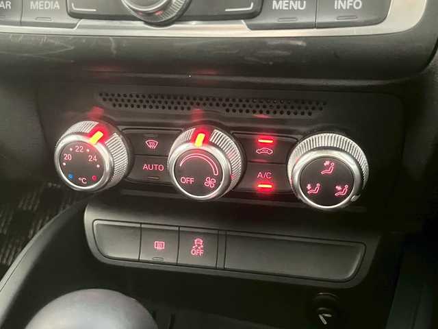 アウディ Ａ１ スポーツバック 1．4TFSI 島根県 2014(平26)年 5.1万km ティークブラウンメタリック 純正ナビ・TV/CD/AU/DVD再生/ＥＴＣ/前後ドライブレコーダー/横滑り防止装置/自動防眩ミラー/純正フロアマット/純正１５インチアルミホイール/保証書・取説/スペアキー1本