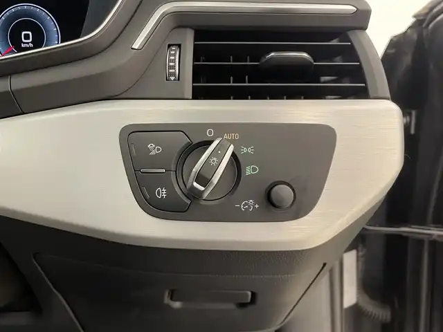 アウディ Ａ４ 35TDI Sライン 岡山県 2023(令5)年 0.9万km デイトナグレーパールエフェクト 150台限定車/マイルドハイブリッドディーゼルターボ/コンフォートパッケージ/S-LinePlusパッケージ/純正ナビ/パークアシスト/サラウンドビューカメラ/スマートフォンワイヤレスチャージング/マトリクスLEDヘッドライト/シートメモリー/AUDIsport19インチAW/全席シートヒーター