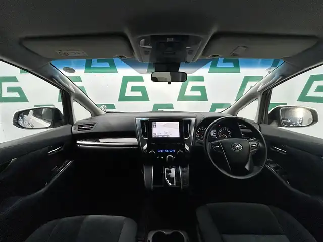 トヨタ アルファード S 鹿児島県 2022(令4)年 6.7万km ホワイトパールクリスタルシャイン 純正ナビ/トヨタセーフティセンス/衝突被害軽減ブレーキ　/バックカメラ/両側パワースライドドア/レーンキープアシスト　/前後コーナーセンサー/アイドリングストップ　/フロアマット/ＬＥＤヘッドライト　/オートライト/オートマチックハイビーム　/追従型クルーズコントロール/純正アルミホイール/横滑り防止機能/ＥＴＣ