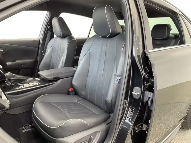 トヨタ クラウン ハイブリッド RS アドバンス 栃木県 2020(令2)年 3.7万km プレシャスブラックパール 純正ナビ/(CD/DVD/フルセグTV/Bluetooth/MSV/USB)/全方位カメラ/トヨタセーフティーセンス/・衝突軽減ブレーキ/・車線逸脱警報/・オートマチックハイビーム/・先行車発進告知機能/アダプティブクルーズコントロール/前後コーナーセンサー/BSM/置くだけ充電/ETC2.0/前後ドラレコ/パワーシート/シートヒーター/シートエアコン/禁煙車/ステアリングヒーター/ヘッドアップディスプレイ/シーケンシャルウィンカー/オートライト/LEDヘッドライト/パドルシフト/横滑り防止装置/フォグランプ/スマートキー/プッシュスタート/ステアリングスイッチ/革巻きステアリング/ウィンカーミラー/純正18インチアルミホイール/純正フロアマット