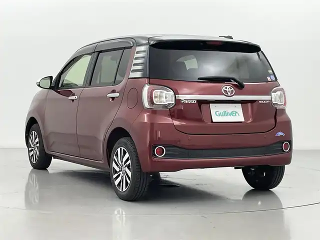 トヨタ パッソ モーダ　Gパッケージ 熊本県 2016(平28)年 5.1万km ブラックマイカメタリック/ファイアークォーツレッドメタリック 純正オーディオ（CD・USB）/ビルトインＥＴＣ　/アイドリングストップ　/衝突軽減ブレーキ　/横滑り防止　/後ろのみクリアランスソナー　/純正１４インチＡＷ　/オートライト　/ＬＥＤヘッドライト　/スマートキー　/プッシュスタート