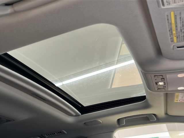 トヨタ ランドクルーザー ZX 道央・札幌 2013(平25)年 5.4万km ホワイトパールクリスタルシャイン ・4WD/・寒冷地仕様/・純正ナビ/フルセグTV/DVD/CD/MSV/BT/・フロント/サイド/バックカメラ/・サンルーフ/・リヤ席モニター/・BRANEWエアロ/・BRANEWマフラー/・パワーバックドア/・クルーズコントロール/・パーキングセンサー/・RSCA/・ステアリングヒーター/・横滑り防止/・ビルトインETC/・レザーシート/・前席パワーシート/・前席シートヒーター/ベンチレーション/・ハイトコントロール/・HID/・LEDフォグ/・リヤフォグ/・ワイパーデアイサー/・プッシュスタート/・スマートキー/・ドアバイザー/・電格ミラー/・ヒッチメンバー/・MAYHEM20インチAW装着