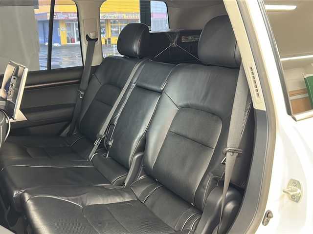 トヨタ ランドクルーザー ZX 道央・札幌 2013(平25)年 5.4万km ホワイトパールクリスタルシャイン ・4WD/・寒冷地仕様/・純正ナビ/フルセグTV/DVD/CD/MSV/BT/・フロント/サイド/バックカメラ/・サンルーフ/・リヤ席モニター/・BRANEWエアロ/・BRANEWマフラー/・パワーバックドア/・クルーズコントロール/・パーキングセンサー/・RSCA/・ステアリングヒーター/・横滑り防止/・ビルトインETC/・レザーシート/・前席パワーシート/・前席シートヒーター/ベンチレーション/・ハイトコントロール/・HID/・LEDフォグ/・リヤフォグ/・ワイパーデアイサー/・プッシュスタート/・スマートキー/・ドアバイザー/・電格ミラー/・ヒッチメンバー/・MAYHEM20インチAW装着