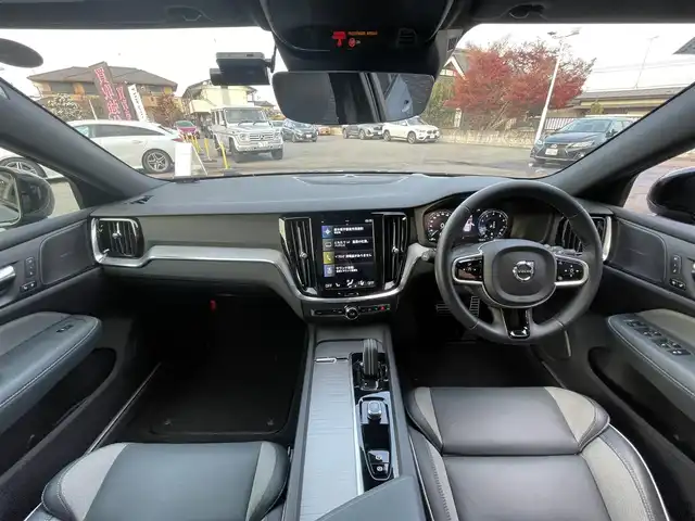 ボルボ Ｖ６０ B5 Rデザイン 栃木県 2022(令4)年 1万km グレー ハーフレザー/パワーシート/全席シートヒーター/ステアリングヒーター/ナビ/フルセグTV/全方位カメラ/ETC/ACC/レーンキープアシスト/ブラインドスポット/パワーテールゲート/Harman/Kardon/ドライブレコーダー/ヘッドアップディスプレイ/レーンキープアシスト/ブラインドスポット/ワイヤレスチャージ