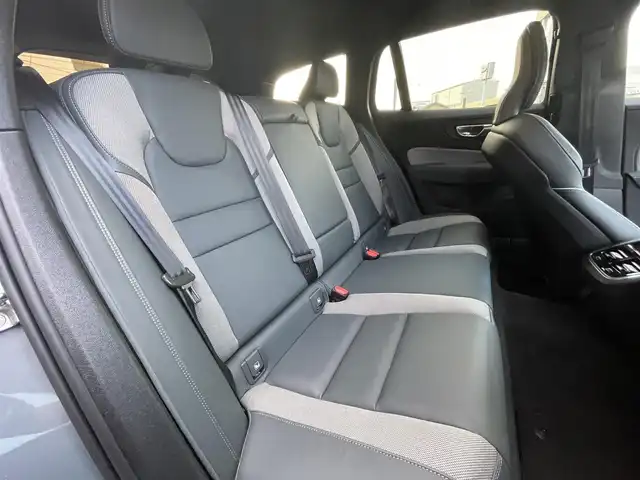 ボルボ Ｖ６０ B5 Rデザイン 栃木県 2022(令4)年 1万km グレー ハーフレザー/パワーシート/全席シートヒーター/ステアリングヒーター/ナビ/フルセグTV/全方位カメラ/ETC/ACC/レーンキープアシスト/ブラインドスポット/パワーテールゲート/Harman/Kardon/ドライブレコーダー/ヘッドアップディスプレイ/レーンキープアシスト/ブラインドスポット/ワイヤレスチャージ