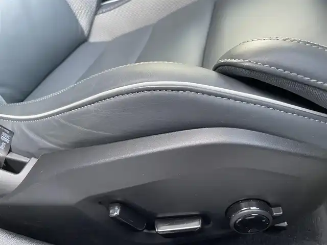 ボルボ Ｖ６０ B5 Rデザイン 栃木県 2022(令4)年 1万km グレー ハーフレザー/パワーシート/全席シートヒーター/ステアリングヒーター/ナビ/フルセグTV/全方位カメラ/ETC/ACC/レーンキープアシスト/ブラインドスポット/パワーテールゲート/Harman/Kardon/ドライブレコーダー/ヘッドアップディスプレイ/レーンキープアシスト/ブラインドスポット/ワイヤレスチャージ