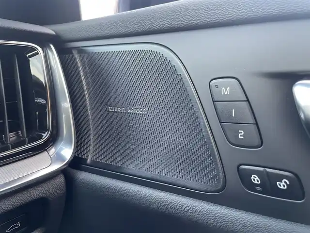 ボルボ Ｖ６０ B5 Rデザイン 栃木県 2022(令4)年 1万km グレー ハーフレザー/パワーシート/全席シートヒーター/ステアリングヒーター/ナビ/フルセグTV/全方位カメラ/ETC/ACC/レーンキープアシスト/ブラインドスポット/パワーテールゲート/Harman/Kardon/ドライブレコーダー/ヘッドアップディスプレイ/レーンキープアシスト/ブラインドスポット/ワイヤレスチャージ