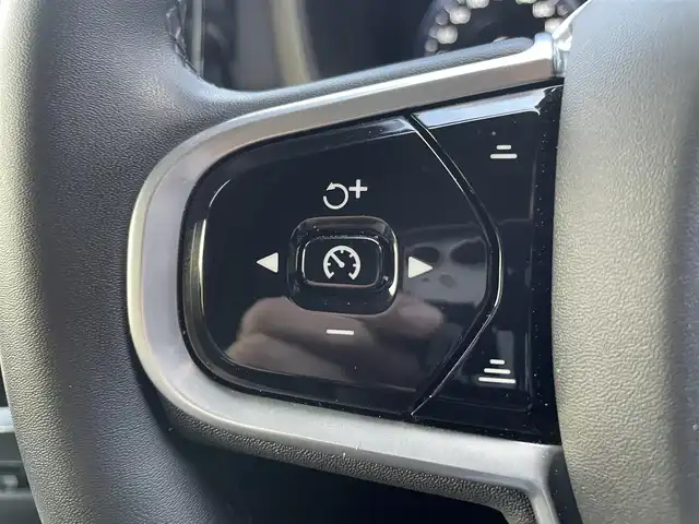 ボルボ Ｖ６０ B5 Rデザイン 栃木県 2022(令4)年 1万km グレー ハーフレザー/パワーシート/全席シートヒーター/ステアリングヒーター/ナビ/フルセグTV/全方位カメラ/ETC/ACC/レーンキープアシスト/ブラインドスポット/パワーテールゲート/Harman/Kardon/ドライブレコーダー/ヘッドアップディスプレイ/レーンキープアシスト/ブラインドスポット/ワイヤレスチャージ