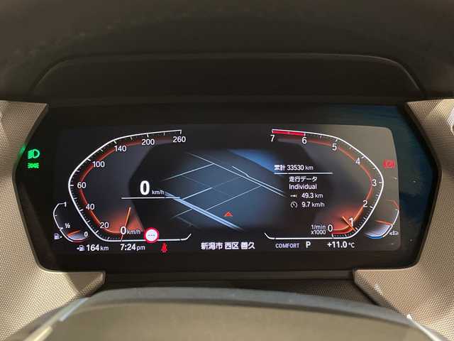 ＢＭＷ ２１８ｉ グランクーペ プレイ 新潟県 2020(令2)年 3.4万km サファイアブラックP  BMWライブ・コックピット/・HDDナビゲーション・システム/・10.25インチ マルチ・ディスプレイ・メーター・パネル/・10.25インチ ワイド・コントロール・ディスプレイ/・Apple CarPlay/マルチスポーク・スタイリング546 アロイ・ホイール/ライト・パッケージ：/・アンビエント・ライト/・リーディング・ライト/・ 照明付バニティ・ミラー/・ドア・ハンドル照明/・フロント・フットウェル・ライト/・LEDプロジェクション・ライト〔運転席〕/ドライビングアシスト/・ACC／アクティブ・クルーズ・コントロール/・トラフィック・サイン・アシスト/・レーン・ディパーチャー・ウォーニング/・ レーン・チェンジ・ウォーニング /・前車接近警告機能/・後車衝突警告機能/・ 衝突回避・被害軽減ブレーキ/・リヤ・ビュー・カメラ/ワイヤレス・チャージング/パワーシート/ドライブレコーダー