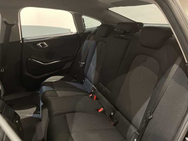 ＢＭＷ ２１８ｉ グランクーペ プレイ 新潟県 2020(令2)年 3.4万km サファイアブラックP  BMWライブ・コックピット/・HDDナビゲーション・システム/・10.25インチ マルチ・ディスプレイ・メーター・パネル/・10.25インチ ワイド・コントロール・ディスプレイ/・Apple CarPlay/マルチスポーク・スタイリング546 アロイ・ホイール/ライト・パッケージ：/・アンビエント・ライト/・リーディング・ライト/・ 照明付バニティ・ミラー/・ドア・ハンドル照明/・フロント・フットウェル・ライト/・LEDプロジェクション・ライト〔運転席〕/ドライビングアシスト/・ACC／アクティブ・クルーズ・コントロール/・トラフィック・サイン・アシスト/・レーン・ディパーチャー・ウォーニング/・ レーン・チェンジ・ウォーニング /・前車接近警告機能/・後車衝突警告機能/・ 衝突回避・被害軽減ブレーキ/・リヤ・ビュー・カメラ/ワイヤレス・チャージング/パワーシート/ドライブレコーダー