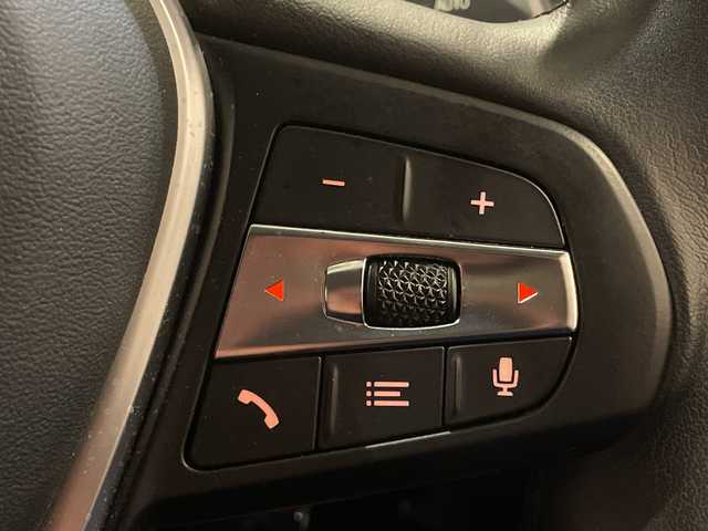 ＢＭＷ ２１８ｉ グランクーペ プレイ 新潟県 2020(令2)年 3.4万km サファイアブラックP  BMWライブ・コックピット/・HDDナビゲーション・システム/・10.25インチ マルチ・ディスプレイ・メーター・パネル/・10.25インチ ワイド・コントロール・ディスプレイ/・Apple CarPlay/マルチスポーク・スタイリング546 アロイ・ホイール/ライト・パッケージ：/・アンビエント・ライト/・リーディング・ライト/・ 照明付バニティ・ミラー/・ドア・ハンドル照明/・フロント・フットウェル・ライト/・LEDプロジェクション・ライト〔運転席〕/ドライビングアシスト/・ACC／アクティブ・クルーズ・コントロール/・トラフィック・サイン・アシスト/・レーン・ディパーチャー・ウォーニング/・ レーン・チェンジ・ウォーニング /・前車接近警告機能/・後車衝突警告機能/・ 衝突回避・被害軽減ブレーキ/・リヤ・ビュー・カメラ/ワイヤレス・チャージング/パワーシート/ドライブレコーダー