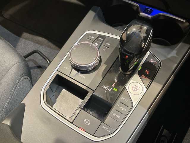 ＢＭＷ ２１８ｉ グランクーペ プレイ 新潟県 2020(令2)年 3.4万km サファイアブラックP  BMWライブ・コックピット/・HDDナビゲーション・システム/・10.25インチ マルチ・ディスプレイ・メーター・パネル/・10.25インチ ワイド・コントロール・ディスプレイ/・Apple CarPlay/マルチスポーク・スタイリング546 アロイ・ホイール/ライト・パッケージ：/・アンビエント・ライト/・リーディング・ライト/・ 照明付バニティ・ミラー/・ドア・ハンドル照明/・フロント・フットウェル・ライト/・LEDプロジェクション・ライト〔運転席〕/ドライビングアシスト/・ACC／アクティブ・クルーズ・コントロール/・トラフィック・サイン・アシスト/・レーン・ディパーチャー・ウォーニング/・ レーン・チェンジ・ウォーニング /・前車接近警告機能/・後車衝突警告機能/・ 衝突回避・被害軽減ブレーキ/・リヤ・ビュー・カメラ/ワイヤレス・チャージング/パワーシート/ドライブレコーダー