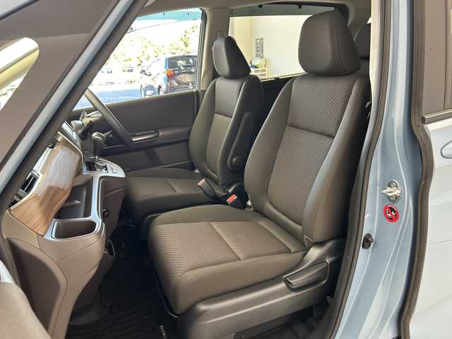 ホンダ フリード G ホンダセンシング 茨城県 2021(令3)年 3.2万km シーグラスブルーパール 純正ナビ　/バックカメラ　/両側電動スライドドア　/追従型クルーズコントロール　/シートヒーター　/純正ドライブレコーダー前後　/ホンダセンシング　/衝突被害軽減ブレーキ　/コーナーセンサー　/純正フロアマット　/禁煙車