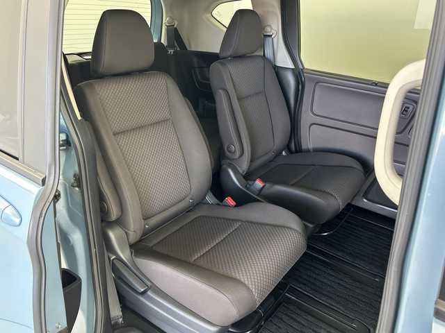 ホンダ フリード G ホンダセンシング 茨城県 2021(令3)年 3.2万km シーグラスブルーパール 純正ナビ　/バックカメラ　/両側電動スライドドア　/追従型クルーズコントロール　/シートヒーター　/純正ドライブレコーダー前後　/ホンダセンシング　/衝突被害軽減ブレーキ　/コーナーセンサー　/純正フロアマット　/禁煙車