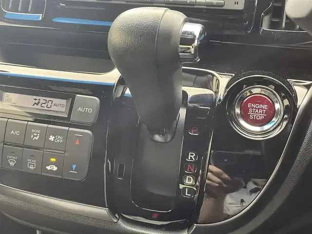 ホンダ Ｎ ＷＧＮ カスタム G Lパッケージ 滋賀県 2017(平29)年 7.6万km クリスタルブラックパール 禁煙車/純正ナビ/(CD/DVD/フルセグ/Bluetooth)/バックカメラ/アイドリングストップ/革巻きステアリング/ステアリングスイッチ/追従クルコン/HIDヘッドライト/オートライト/フォグランプ/ドアバイザー