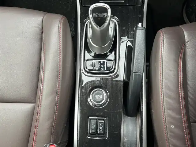 三菱 アウトランダー ＰＨＥＶ