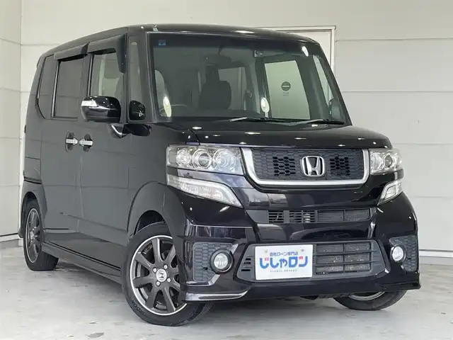 ホンダ Ｎ ＢＯＸ モデューロ X G ターボP 沖縄県 2013(平25)年 6.7万km プレミアムゴールドパープルパール (株)IDOMが運営する【じしゃロンコザ店】の自社ローン専用車両になりますこちらは現金またはオートローンご利用時の価格です。自社ローンご希望の方は別途その旨お申付け下さい/・社外ナビ/・バックカメラ/・ＣＤ再生/・Ｂｌｕｅｔｏｏｔｈ接続/・ＴＶ/・両側パワースライドドア/・ＥＴＣ/・ドライブレコーダー/・スマートキー/・プッシュスタート/・クルーズコントロール/・純正アルミホイール