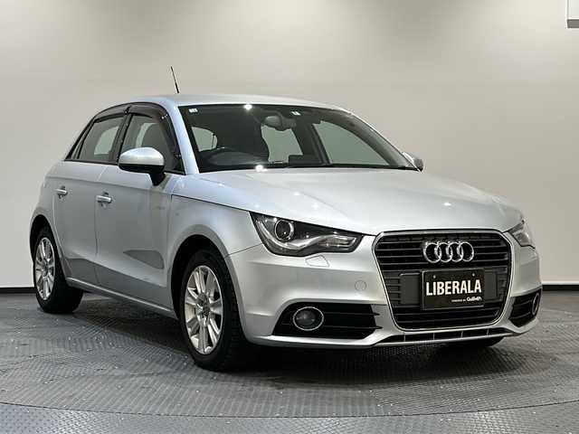 アウディ Ａ１ スポーツバック 1．4TFSI 新潟県 2012(平24)年 4.7万km フローレットシルバーM フルセグTV/・CD/DVD/Bluetooth/ETC/ドライブレコーダー/スタッドレスタイヤ装着