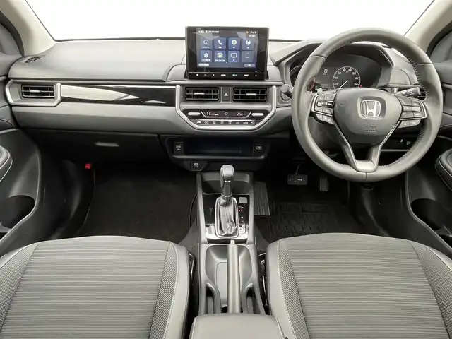 ホンダ ＷＲ－Ｖ Z 群馬県 2024(令6)年 0.5万km プラチナホワイトパール 純正8インチナビ（FM/AM/TV/BT）/フルセグTV/ホンダセンシング/・衝突軽減ブレーキ/・レーンキープアシスト/・踏み間違い衝突軽減/・レーンキープアシスト/・パーキングセンサー/・アダプティブクルーズコントロール/・横滑り防止装置/バックカメラ/純正フロアマット/純正アルミホイール/ワンオーナー/ステアリングスイッチ/革巻きステアリング/フォグライト/スマートキー/パワーステアリング/パワーウィンドウ/取扱説明書/保証書