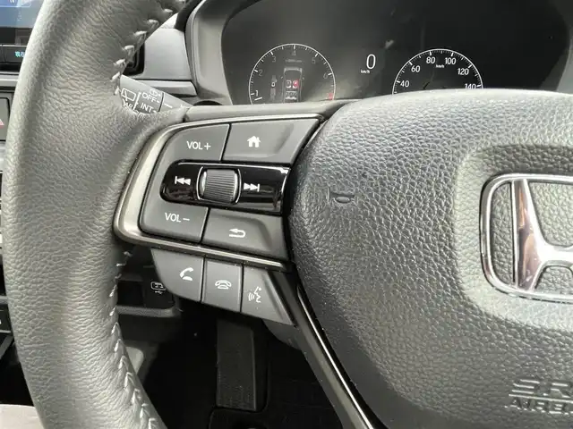 ホンダ ＷＲ－Ｖ Z 群馬県 2024(令6)年 0.5万km プラチナホワイトパール 純正8インチナビ（FM/AM/TV/BT）/フルセグTV/ホンダセンシング/・衝突軽減ブレーキ/・レーンキープアシスト/・踏み間違い衝突軽減/・レーンキープアシスト/・パーキングセンサー/・アダプティブクルーズコントロール/・横滑り防止装置/バックカメラ/純正フロアマット/純正アルミホイール/ワンオーナー/ステアリングスイッチ/革巻きステアリング/フォグライト/スマートキー/パワーステアリング/パワーウィンドウ/取扱説明書/保証書