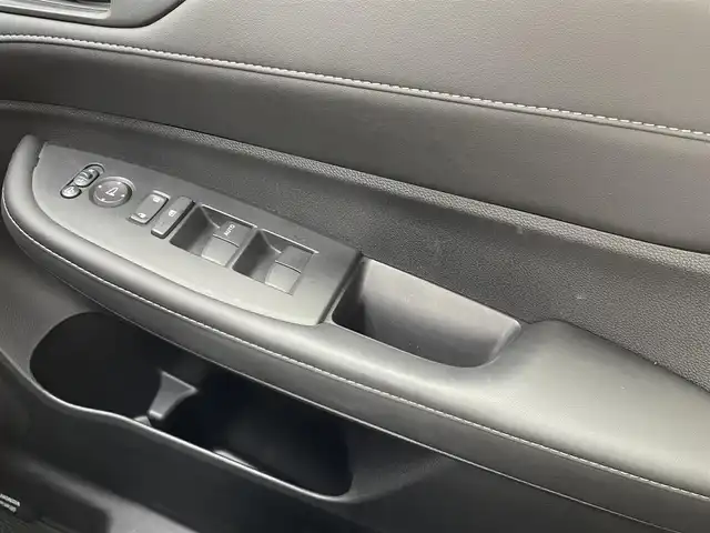 ホンダ ＷＲ－Ｖ Z 群馬県 2024(令6)年 0.5万km プラチナホワイトパール 純正8インチナビ（FM/AM/TV/BT）/フルセグTV/ホンダセンシング/・衝突軽減ブレーキ/・レーンキープアシスト/・踏み間違い衝突軽減/・レーンキープアシスト/・パーキングセンサー/・アダプティブクルーズコントロール/・横滑り防止装置/バックカメラ/純正フロアマット/純正アルミホイール/ワンオーナー/ステアリングスイッチ/革巻きステアリング/フォグライト/スマートキー/パワーステアリング/パワーウィンドウ/取扱説明書/保証書