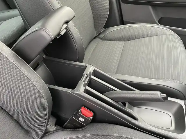 ホンダ ＷＲ－Ｖ Z 群馬県 2024(令6)年 0.5万km プラチナホワイトパール 純正8インチナビ（FM/AM/TV/BT）/フルセグTV/ホンダセンシング/・衝突軽減ブレーキ/・レーンキープアシスト/・踏み間違い衝突軽減/・レーンキープアシスト/・パーキングセンサー/・アダプティブクルーズコントロール/・横滑り防止装置/バックカメラ/純正フロアマット/純正アルミホイール/ワンオーナー/ステアリングスイッチ/革巻きステアリング/フォグライト/スマートキー/パワーステアリング/パワーウィンドウ/取扱説明書/保証書