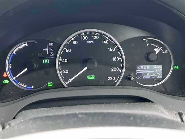 レクサス ＣＴ 200h 茨城県 2011(平23)年 13.9万km シルバーマイカメタリック 純正HDDナビ/コーナーセンサー前後/盗難防止装置/カーテンエアバッグ/サイドエアバッグ/オートライト/Bluetooth/USB入力端子/ETC/バックカメラ/フルセグTV/ドライブレコーダー/純正フロアマット/シートヒーター/15インチ純正アルミホイール/MTモード付AT/パーキングアシスト/スマートキー/冷房AAC