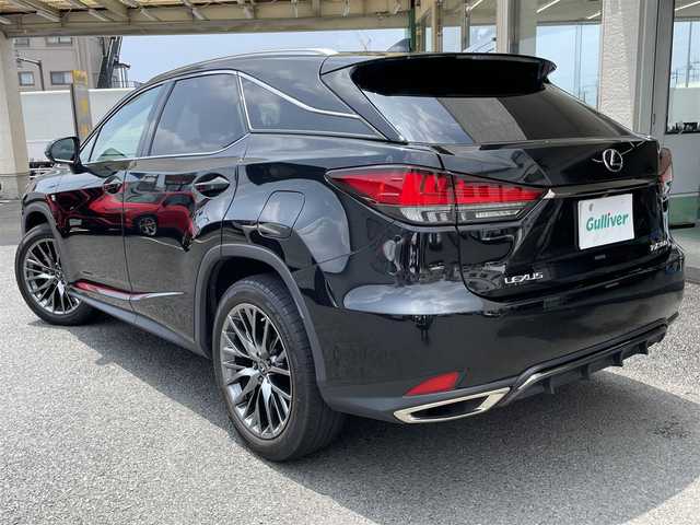 レクサス ＲＸ 300 Fスポーツ 神奈川県 2020(令2)年 4.7万km グラファイトブラックガラスフレーク ワンオーナー/パノラマルーフ/黒革シート/純正メモリーナビ・地デジTV/純正CD/DVD/SD/MSV/BT/USB/Miracast/パノラマモニター/ビルトインETC2.0/HUD/前席パワーシート/シートヒーター/エアシート/ステアリングヒーター/レクサスセーフティシステム+/レーダークルーズコントロール/PCS/LTA/BSM/PKSA/PKSB/RSA/コーナーセンサー/オートハイビーム/純正20インチAW/LEDライト/LEDフォグ/パワーバックドア/ルーフレール/パドルシフト/アイドリングストップ/プッシュスタート/スマートキー×1/カードキー×1/R2/3/4/5/7年ディーラー整備記録/保証書・取説あり