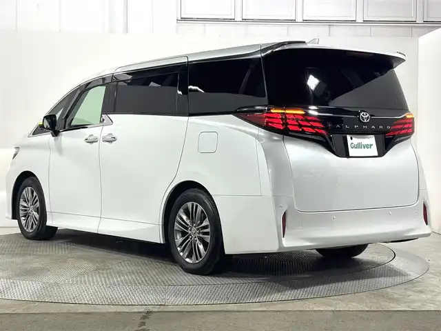 トヨタ アルファード Z 大阪府 2024(令6)年 0.7万km プラチナホワイトパールマイカ 純正ナビTV 360カメラ 後席モニター 黒革シート パワーシート/ヒーター/エアコン 電動リアゲート ハンドルヒーター 衝突軽減 レーダーC BSM クリアランスソナー 置き型充電 100V電源