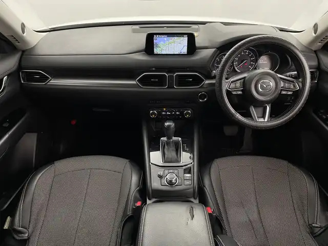 マツダ ＣＸ－５ XD プロアクティブ 鹿児島県 2017(平29)年 7.6万km スノーフレイクホワイトパールマイカ メーカーナビ/(BT/SD/AM/FM/CD/DVD/フルセグTV)/BOSEサウンドシステム/前席シートヒーター/レーダークルーズコントロール/オートマチックハイビーム/電動パーキングブレーキ/オートホールド/ブラインドスポットモニター/ステアリングスイッチ/ステアリングヒーター/バックカメラ/サイドカメラ/運転席パワーシート/シートメモリー/オートリトラミラー/アイドリングストップ/ETC/純正LEDヘッドライト/純正フロアマット/純正19インチアルミホイール/スペアキー/取扱説明書
