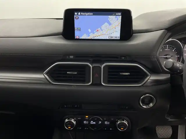 マツダ ＣＸ－５ XD プロアクティブ 鹿児島県 2017(平29)年 7.6万km スノーフレイクホワイトパールマイカ メーカーナビ/(BT/SD/AM/FM/CD/DVD/フルセグTV)/BOSEサウンドシステム/前席シートヒーター/レーダークルーズコントロール/オートマチックハイビーム/電動パーキングブレーキ/オートホールド/ブラインドスポットモニター/ステアリングスイッチ/ステアリングヒーター/バックカメラ/サイドカメラ/運転席パワーシート/シートメモリー/オートリトラミラー/アイドリングストップ/ETC/純正LEDヘッドライト/純正フロアマット/純正19インチアルミホイール/スペアキー/取扱説明書