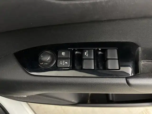 マツダ ＣＸ－５ XD プロアクティブ 鹿児島県 2017(平29)年 7.6万km スノーフレイクホワイトパールマイカ メーカーナビ/(BT/SD/AM/FM/CD/DVD/フルセグTV)/BOSEサウンドシステム/前席シートヒーター/レーダークルーズコントロール/オートマチックハイビーム/電動パーキングブレーキ/オートホールド/ブラインドスポットモニター/ステアリングスイッチ/ステアリングヒーター/バックカメラ/サイドカメラ/運転席パワーシート/シートメモリー/オートリトラミラー/アイドリングストップ/ETC/純正LEDヘッドライト/純正フロアマット/純正19インチアルミホイール/スペアキー/取扱説明書