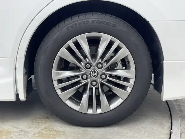 トヨタ アルファード Z 群馬県 2023(令5)年 1.9万km プラチナホワイトパールマイカ ・純正１４インチディスプレイオーディオ＜フルセグTV＞/・バック/サイドカメラ/・両側パワースライドドア/・前後ドライブレコーダー/・シートヒーター /・エアシート/・オットマン/・レーンアシスト /・横滑り防止装置/・盗難防止装置/・ABS/・オートライト/・オートマチックハイビーム/・純正フロアマット/・モデリスタエアロ/マフラー/・LEDヘッドライト/・純正１８インチアルミホイール