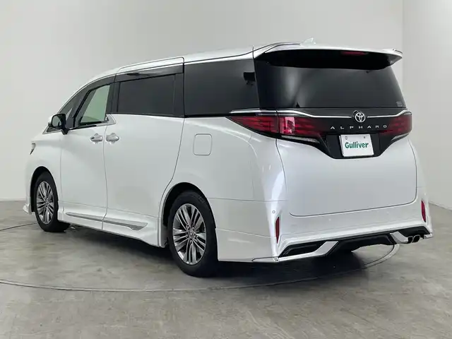 トヨタ アルファード Z 群馬県 2023(令5)年 1.9万km プラチナホワイトパールマイカ ・純正１４インチディスプレイオーディオ＜フルセグTV＞/・バック/サイドカメラ/・両側パワースライドドア/・前後ドライブレコーダー/・シートヒーター /・エアシート/・オットマン/・レーンアシスト /・横滑り防止装置/・盗難防止装置/・ABS/・オートライト/・オートマチックハイビーム/・純正フロアマット/・モデリスタエアロ/マフラー/・LEDヘッドライト/・純正１８インチアルミホイール