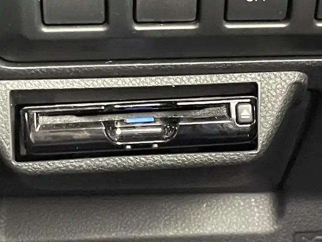 スバル フォレスター X－ブレイク 埼玉県 2018(平30)年 3.8万km クリスタルブラックシリカ 純正ナビ8インチ/　Bluetooth　TV　CD　USB　HDMI/バックカメラ/パワーシート/シートヒーター/ステアリングヒーター/オートライト/LEDヘッドライト/フォグランプ/ビルトインETC/ビークルダイナミクスコントロール/ヒルディセントコントロール