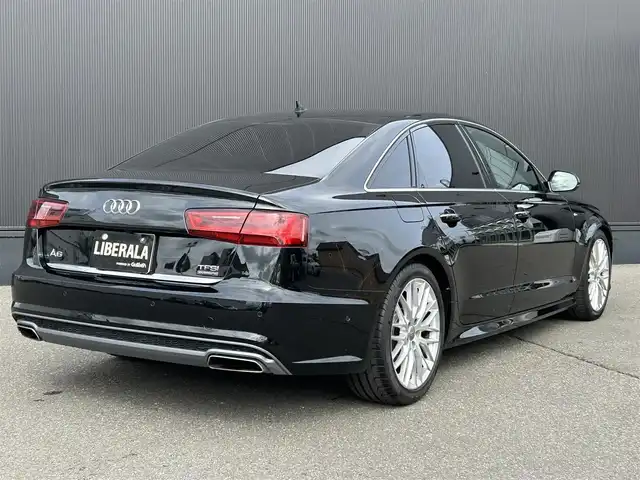 アウディ Ａ６ 2．0 TFSI クワトロ 道東・釧路十勝 2018(平30)年 5万km ミトスブラックメタリック ・４WD/・サンルーフ/・アシスタンスパッケージ/ アウディサイドアシスト/ アウディアクティブレーンアシスト/ アダプティブクルーズコントロール/・パーキングアシストパッケージ/ パークアシスト/ サラウンドビューカメラ/・４ゾーンデラックスオートマチックエアコンディショナー/・純正ナビ/・純正ETC/・社外前後ドライブレコーダー/・バルコナレザーシート/・フロントパワーシート/・フロントシートヒーティング/・純正19インチAW/・LEDヘッドライト/・オートハイビーム/・純正フロアマット