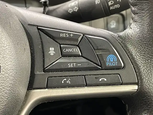 日産 セレナ ハイウェイスター V 愛知県 2020(令2)年 4.3万km ブリリアントホワイトパール 純正１０インチナビ/（Bluetooth/フルセグTV/AM/FM/SD/USB/CD/DVD/ Blu-ray/USB/iPod）/フリップダウンモニター　/プロパイロット　/衝突軽減ブレーキ　/アラウンドビューモニター/ＬＥＤヘッドライト　/左側ロングステップ/ＥＴＣ　/ドライブレコーダー　/ブラインドスポットモニター　/コーナーセンサー/レーンキープアシスト/インテリジェントパーキングアシスト/プッシュスタート/スマートキー/アイドリングストップ/ミュージックプレイヤー接続/純正フロアマット/純正16インチアルミホイール/オートライト