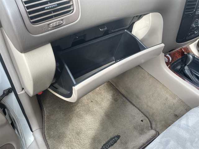 トヨタ ランドクルーザー VX－LTD 長野県 2001(平13)年 16.2万km ホワイトパールマイカ ４WD/社外ナビ/・CD/DVD/TV/社外ETC/純正フロアマット/オートライト/純正ドアバイザー/3列シート/電格ミラー/スペアキー有/取り扱い説明書/保証書