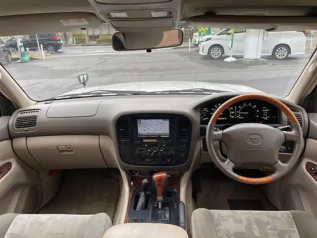トヨタ ランドクルーザー VX－LTD 長野県 2001(平13)年 16.2万km ホワイトパールマイカ ４WD/社外ナビ/・CD/DVD/TV/社外ETC/純正フロアマット/オートライト/純正ドアバイザー/3列シート/電格ミラー/スペアキー有/取り扱い説明書/保証書