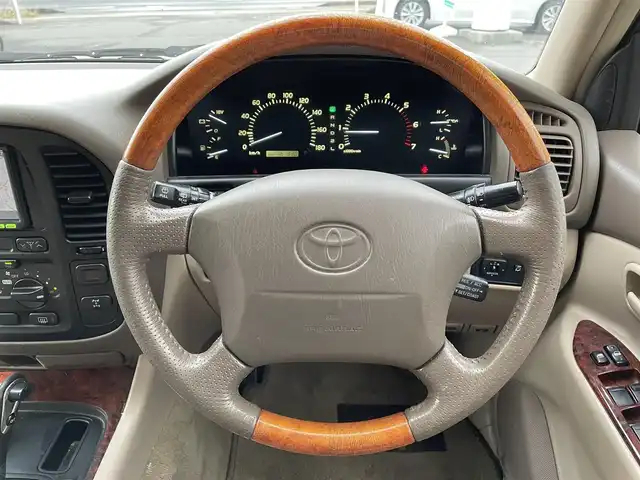 トヨタ ランドクルーザー VX－LTD 長野県 2001(平13)年 16.2万km ホワイトパールマイカ ４WD/社外ナビ/・CD/DVD/TV/社外ETC/純正フロアマット/オートライト/純正ドアバイザー/3列シート/電格ミラー/スペアキー有/取り扱い説明書/保証書