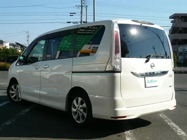 日産 セレナ ハイウェイスター 静岡県 2012(平24)年 8.7万km ブリリアントホワイトパール パノラミックルーフ/純正オプションナビ/フリップダウンモニター/両側パワースライドドア/バックカメラ/DVD再生/オートライト/キセノンライト/フォグライト/リアオートエアコン/フロアマット/スマートキー/スペアキー/ETC/新車保証書/取扱説明書