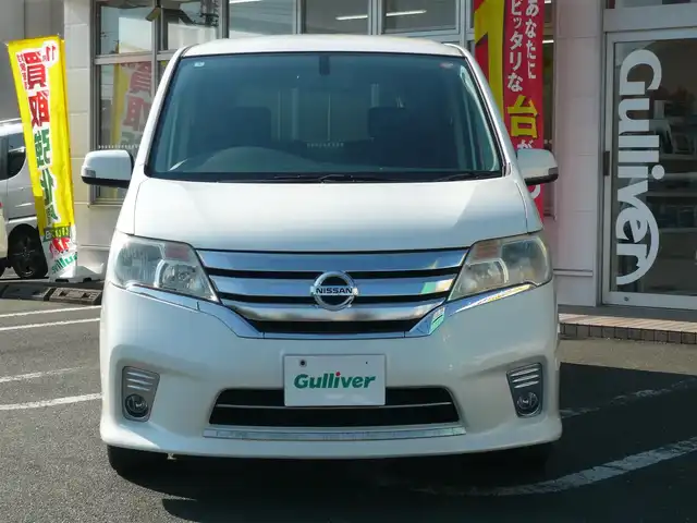 日産 セレナ ハイウェイスター 静岡県 2012(平24)年 8.7万km ブリリアントホワイトパール パノラミックルーフ/純正オプションナビ/フリップダウンモニター/両側パワースライドドア/バックカメラ/DVD再生/オートライト/キセノンライト/フォグライト/リアオートエアコン/フロアマット/スマートキー/スペアキー/ETC/新車保証書/取扱説明書