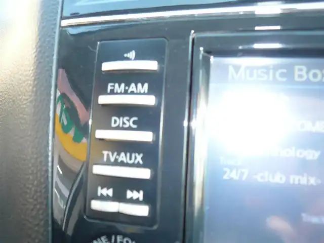 日産 セレナ ハイウェイスター 静岡県 2012(平24)年 8.7万km ブリリアントホワイトパール パノラミックルーフ/純正オプションナビ/フリップダウンモニター/両側パワースライドドア/バックカメラ/DVD再生/オートライト/キセノンライト/フォグライト/リアオートエアコン/フロアマット/スマートキー/スペアキー/ETC/新車保証書/取扱説明書