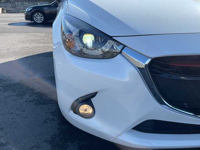 マツダ デミオ XD ツーリング 茨城県 2016(平28)年 2万km スノーフレイクホワイトパールマイカ 純正SDナビ/Bluetooth/フルセグTV/クルーズコントロール/アイドリングストップ/ETC/USB入力端子/ドライブレコーダー前後/シートヒーター/横滑り防止装置/衝突軽減システム/オートライト/LEDヘッドライト/純正16インチアルミホイール/純正フロアマット/スマートキー/プッシュスタート