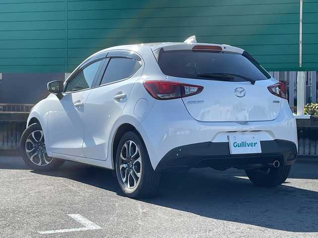 マツダ デミオ XD ツーリング 茨城県 2016(平28)年 2万km スノーフレイクホワイトパールマイカ 純正SDナビ/Bluetooth/フルセグTV/クルーズコントロール/アイドリングストップ/ETC/USB入力端子/ドライブレコーダー前後/シートヒーター/横滑り防止装置/衝突軽減システム/オートライト/LEDヘッドライト/純正16インチアルミホイール/純正フロアマット/スマートキー/プッシュスタート