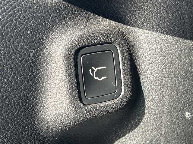 クライスラー・ジープ ジープ コンパス Sモデル 道東・釧路十勝 2020(令2)年 5.8万km シルバー ４WD/Uconectナビ/ BT/USB/AppleCarPlay/フルセグ/バックカメラ/純正ETC2.0/前後ドライブレコーダー/ドラレコ連動型デジタルインナーミラー/アドバンスブレーキサポート/レーンキーピングアシスト/アダプティブクルーズコントロール/ブラインドスポットモニター/パーキングアシスト/レザーシート/フロントシートヒーティング/運転席メモリ付きパワーシート/電動リアゲート/純正19インチAW/社外フロアマット/スペアキー