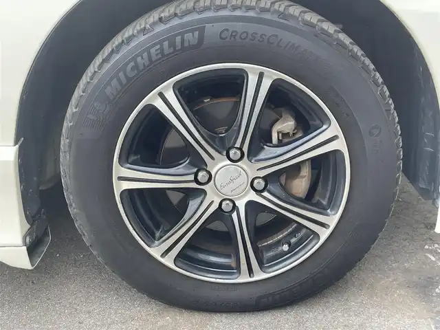 ホンダ フリード ハイブリット ジャストセレクション 大阪府 2012(平24)年 8.9万km プレミアムホワイトパール 社外ナビ/　　BT/CD/DVD/フルセグ/バックカメラ/片側パワースライドドア/クルーズコントロール/社外15インチAW/プッシュスタート/スマートキー/横滑り防止装置/前後ドライブレコーダー/ETC