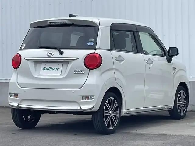 ダイハツ キャスト スタイル G SAⅡ 愛媛県 2016(平28)年 3.5万km パールホワイトⅢ 純正ナビ（Bluetooth/フルセグテレビ/SD）/ETC/バックカメラ/前方ドライブレコーダー/純正15インチアルミホイール/純正フロアマット/純正ドアバイザー/アイドリングストップ/ABS/横滑り防止装置/バックコーナーセンサー/レーンキープアシスト/盗難防止装置/衝突被害軽減システム/オートライト/LEDヘッドライト